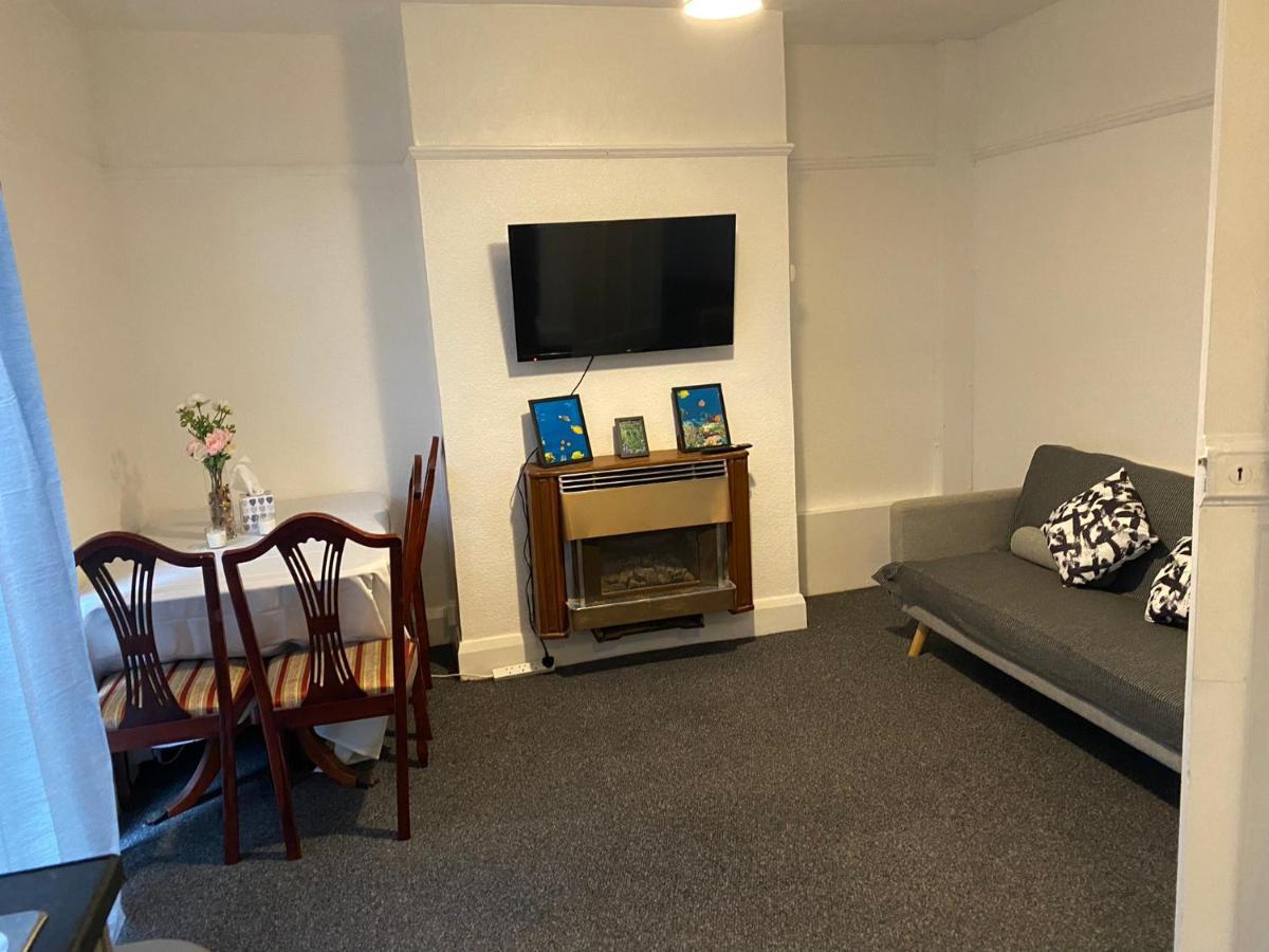 Room 2 Peaceful Stay Near Derby City Centre Esterno foto