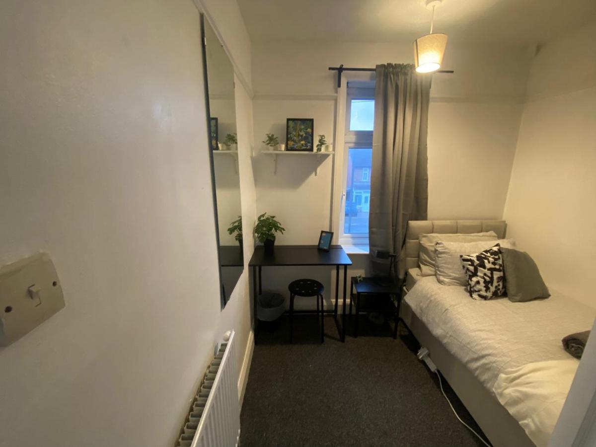 Room 2 Peaceful Stay Near Derby City Centre Esterno foto