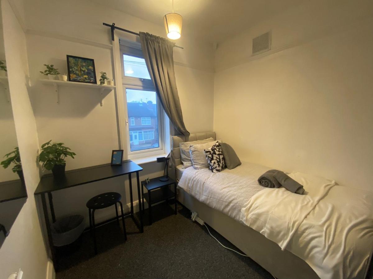 Room 2 Peaceful Stay Near Derby City Centre Esterno foto