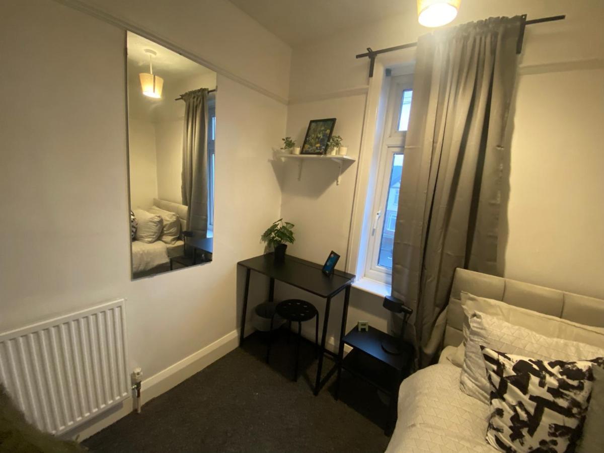 Room 2 Peaceful Stay Near Derby City Centre Esterno foto