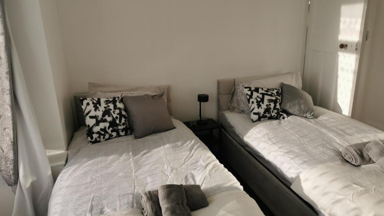 Room 2 Peaceful Stay Near Derby City Centre Esterno foto